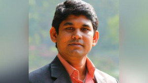 হাতের ইশারা নয়, ট্রাফিক সিগন্যাল চালু হোক