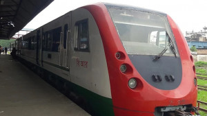 আমদানিতে ৬৫৩ কোটি টাকা অপচয় ডেমু ট্রেন সরবরাহকারীদের