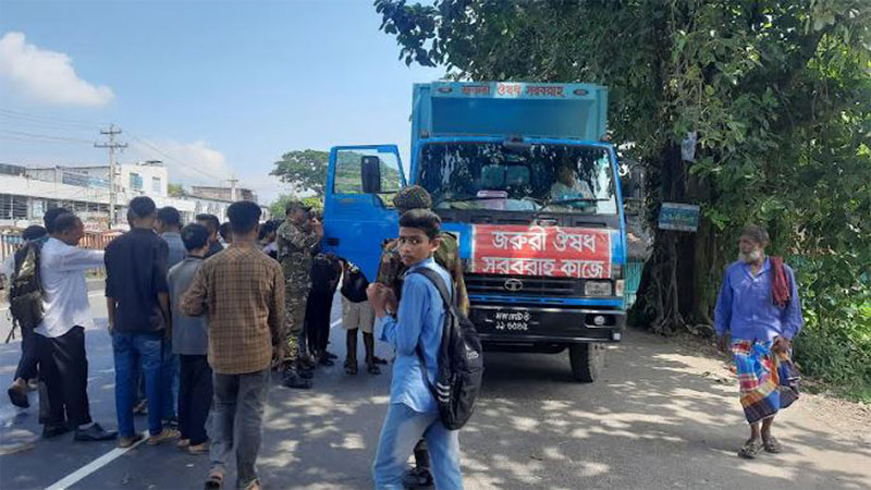 বেক্সিমকোর গাড়িতে মিলল তিন হাজার পিস ইয়াবা বেক্সিমকোর গাড়িতে মিলল তিন হাজার পিস ইয়াবা