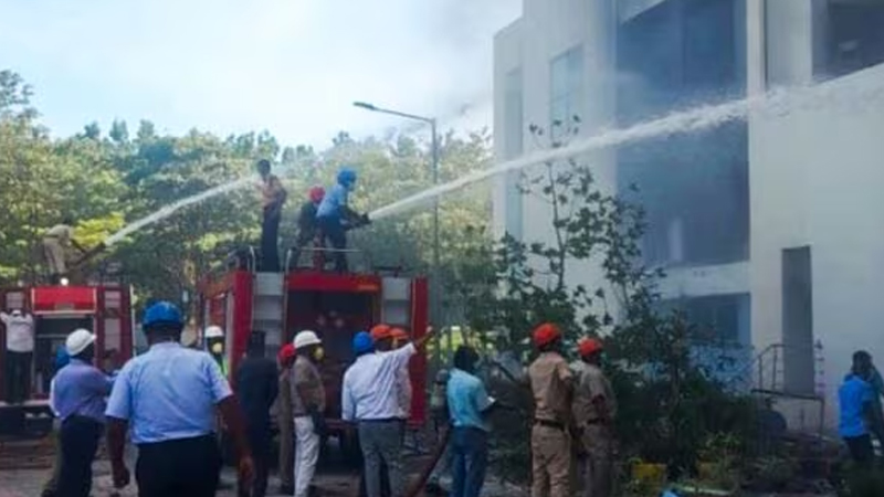 ভারতে ফার্মা কোম্পানিতে বিস্ফোরণ, নিহত ১৭ ভারতে ফার্মা কোম্পানিতে বিস্ফোরণ, নিহত ১৭