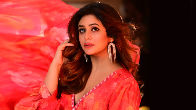 কাজ হারানোর ভয়েই নারীরা যৌন হেনস্তার কথা প্রকাশ করে না: ঋতাভরী কাজ হারানোর ভয়েই নারীরা যৌন হেনস্তার কথা প্রকাশ করে না: ঋতাভরী