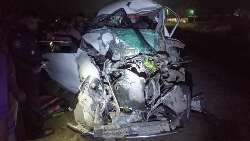 সিরাজগঞ্জে ট্রাক-মাইক্রোবাস সংঘর্ষে একই পরিবারের ৪ জন নিহত সিরাজগঞ্জে ট্রাক-মাইক্রোবাস সংঘর্ষে একই পরিবারের ৪ জন নিহত