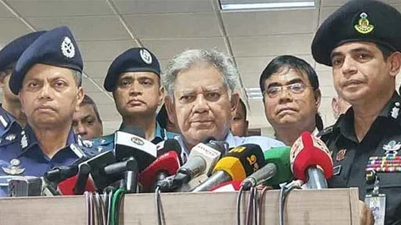 চাটুকারদের বাদ দেন, রাজনীতিবিদদের স্বরাষ্ট্র উপদেষ্টা চাটুকারদের বাদ দেন, রাজনীতিবিদদের স্বরাষ্ট্র উপদেষ্টা