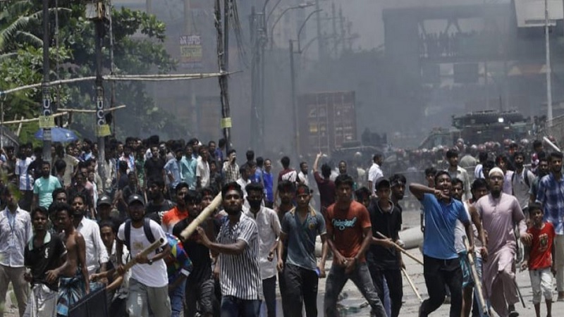 অসহযোগ আন্দোলন: যাত্রাবাড়ীতে পাল্টাপাল্টি ধাওয়া অসহযোগ আন্দোলন: যাত্রাবাড়ীতে পাল্টাপাল্টি ধাওয়া