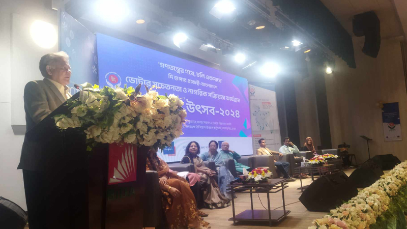 পোশাক খাতে এ অস্থিরতা সৃষ্টি করা হয়েছে: এম সাখাওয়াত পোশাক খাতে এ অস্থিরতা সৃষ্টি করা হয়েছে: এম সাখাওয়াত
