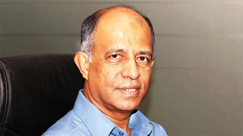 বিজিবির সাবেক মহাপরিচালক বিমানবন্দরে আটক বিজিবির সাবেক মহাপরিচালক বিমানবন্দরে আটক