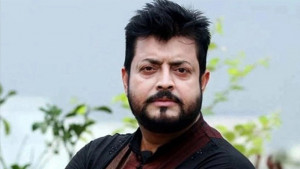 বাসায় ডাকাতির অভিযোগ, কাকে সন্দেহ করছেন ওমর সানী
