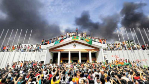 দুনিয়া কাঁপানো অভ্যুত্থানের বছর