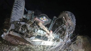 কাশ্মীরে ৩০০ ফুট গভীর খাদে পড়ল সেনাবাহিনীর ট্রাক, ৫ সেনা নিহত