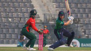 বাংলাদেশকে চ্যালেঞ্জিং লক্ষ্য দিল আয়ারল্যান্ড
