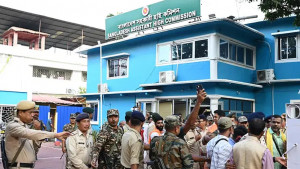আগরতলার বাংলাদেশ হাইকমিশনে কনস্যুলার সেবা বন্ধ