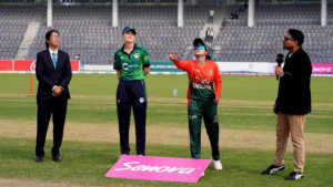 সিরিজ বাঁচানোর ম্যাচে টসে হেরে বোলিংয়ে বাংলাদেশ