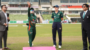 আইরিশদের হোয়াইটওয়াশের লক্ষ্যে টস হেরে ফিল্ডিংয়ে বাংলাদেশ