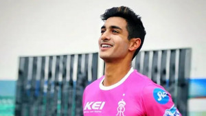 মাত্র ২২ বছরেই বয়সেই অবসর সবচেয়ে ধনী ক্রিকেটারের