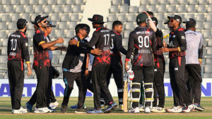 খুলনাকে হারিয়ে ফাইনালে মেট্রো