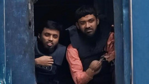 খুবি কর্তৃপক্ষের ব্যবস্থাপনায় জামিন পেলেন দুই শিক্ষার্থী