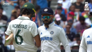 বুড়ো কোহলির ভীমরতি, কনসটাসকে ধাক্কা দিয়ে পেলেন শাস্তি