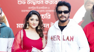 রাজশাহী গিয়ে ইমন-পূজা বললেন, আমরা সৌন্দর্যের বার্তা নিয়ে এসেছি