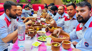 আমিরাতে সুবাস ছড়াচ্ছে চট্টলার মেজবান