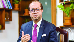 এমডি মনিরুলকে ইসলামী ব্যাংকে ঢুকতে দিচ্ছেন না কর্মকর্তারা