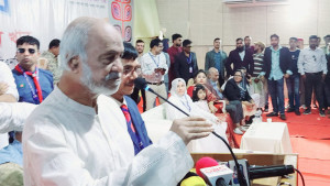 জোর করে ভুল শিক্ষা দিয়ে কিছুই অর্জন করা যায় না: ড. মঈন খান