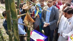 পাইকগাছার শ্রীরামপুরে সংযোগ সড়ক উদ্বোধন