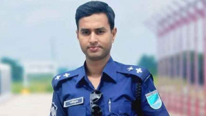 গোপালগঞ্জে কাভার্ডভ্যানের চাপায় পুলিশের এসআই নিহত