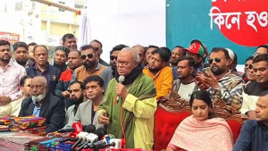 কারও প্রতি নির্ভরশীল নয়, দেশীয় পণ্য কিনুন: রিজভী