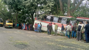 ফরিদপুরে সড়ক দুর্ঘটনায় বাসের হেল্পার নিহত