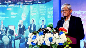 ৫০ বছর ধরে বহু শিল্পকে লালন করা হচ্ছে, এখনও তারা শিশু: অর্থ উপদেষ্টা
