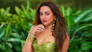 স্বামী জহিরকে নিয়ে সোনাক্ষীর অভিযোগ