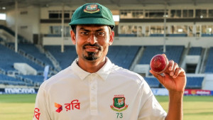 ম্যাচসেরা হয়ে বোলারদের প্রশংসায় তাইজুল