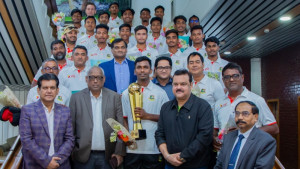 ছবিতে এশিয়ার চ্যাম্পিয়নদের দেশে ফেরা