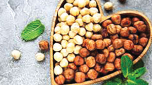 স্বাস্থ্য সুরক্ষায় বাদাম