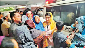 প্রাইভেটকার চালকসহ দু’জনের শরীরে অ্যালকোহল ও গাঁজার উপস্থিতি