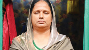 চারজনের উপার্জনে প্রগতির পড়াশোনার যুদ্ধ