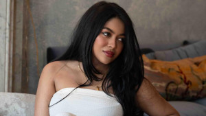 অবশেষে সমালোচনার জবাব দিলেন জেফার