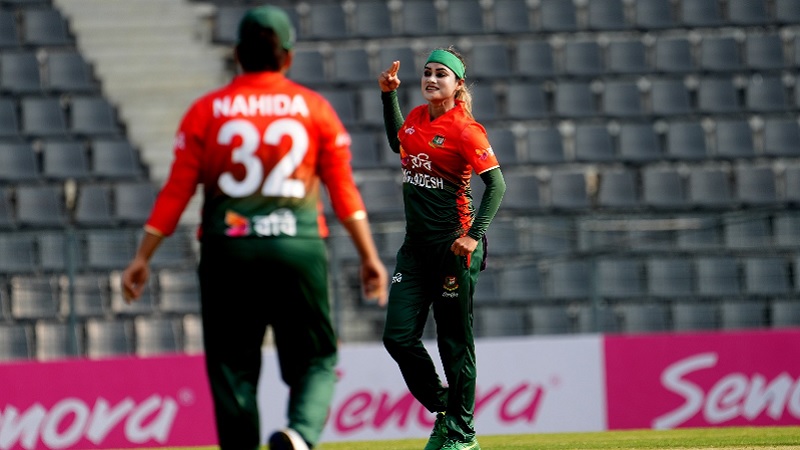 নিগারদের বড় লক্ষ্য দিল আইরিশরা নিগারদের বড় লক্ষ্য দিল আইরিশরা