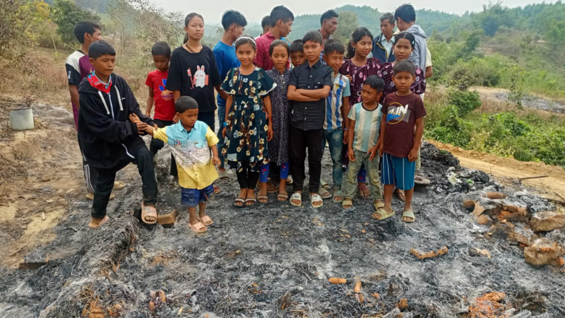 লামার ত্রিপুরা পাড়ায় অগ্নিসংযোগের ঘটনায় প্রধান উপদেষ্টার নিন্দা লামার ত্রিপুরা পাড়ায় অগ্নিসংযোগের ঘটনায় প্রধান উপদেষ্টার নিন্দা