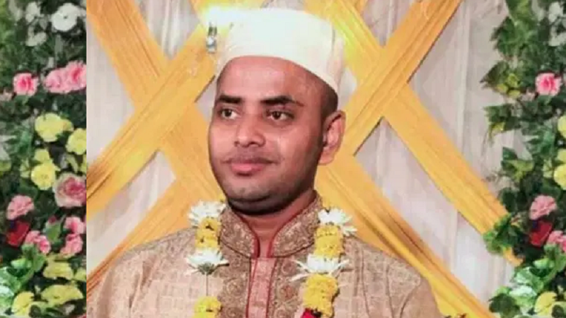 দিনে স্ত্রী-কন্যাকে রেখে আসেন শ্বশুরবাড়ি, রাতে হলেন লাশ দিনে স্ত্রী-কন্যাকে রেখে আসেন শ্বশুরবাড়ি, রাতে হলেন লাশ