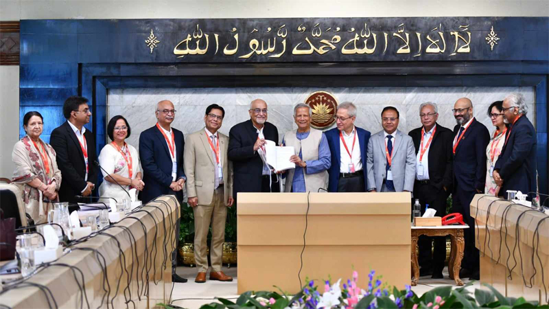আওয়ামী লীগ শাসনামলে বছরে দুই লাখ কোটি টাকা পাচার আওয়ামী লীগ শাসনামলে বছরে দুই লাখ কোটি টাকা পাচার