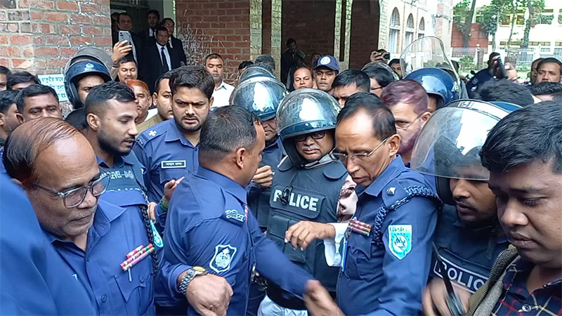 জামিন নামঞ্জুর, সাবেক রেলমন্ত্রী সুজন কারাগারে জামিন নামঞ্জুর, সাবেক রেলমন্ত্রী সুজন কারাগারে