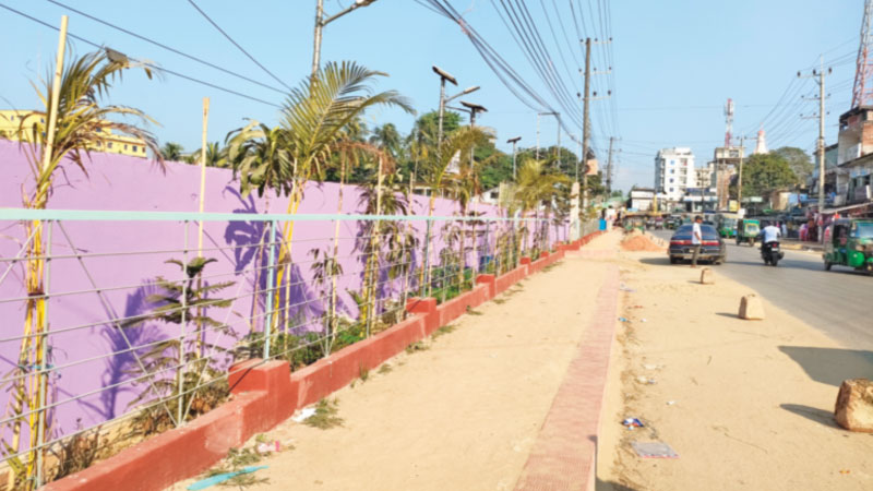 উদ্যোগ নেই সরকারের, ড্রেন নির্মাণ স্থানীয়দের টাকায় উদ্যোগ নেই সরকারের, ড্রেন নির্মাণ স্থানীয়দের টাকায়