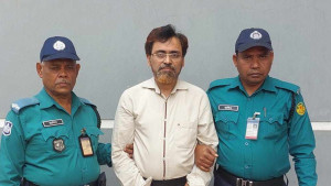 শিক্ষক মুরাদের হাতে ছাত্রী হয়রানির প্রমাণ পেয়েছে পুলিশ