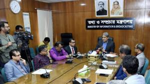 শর্ট নোটিশে গণমাধ্যমকর্মীদের চাকরিচ্যুত করা যাবে না