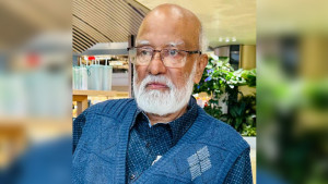 চিকিৎসা শেষে দেশে ফিরেছেন খন্দকার মোশাররফ