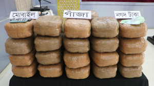 প্রাইভেটকারে লুকানো ছিল ৭২ কেজি গাঁজা