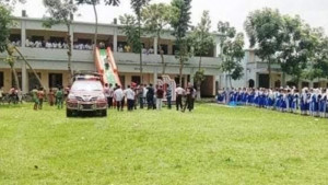 শিক্ষার্থীদের চুল কাটার ঘটনায় শিক্ষিকা বরখাস্ত