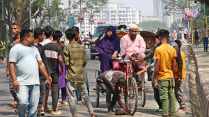 ১০ ঘণ্টা ভোগান্তির পর ধর্মঘট প্রত্যাহার