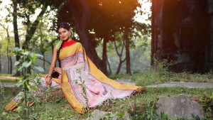 টাঙ্গাইল শাড়িতে বসন্তদিনের সাজ